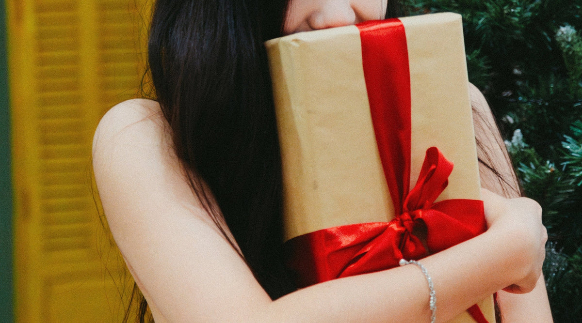 Muay Thai & Boxing Gifts for Her: 2026 Gift Guide